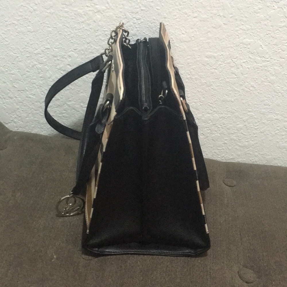 Ladies handbag Nine West.